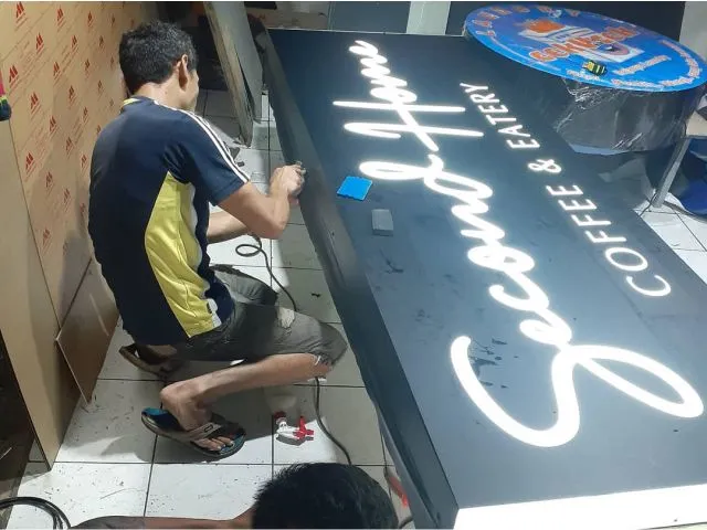 pembuatan neon box bogor